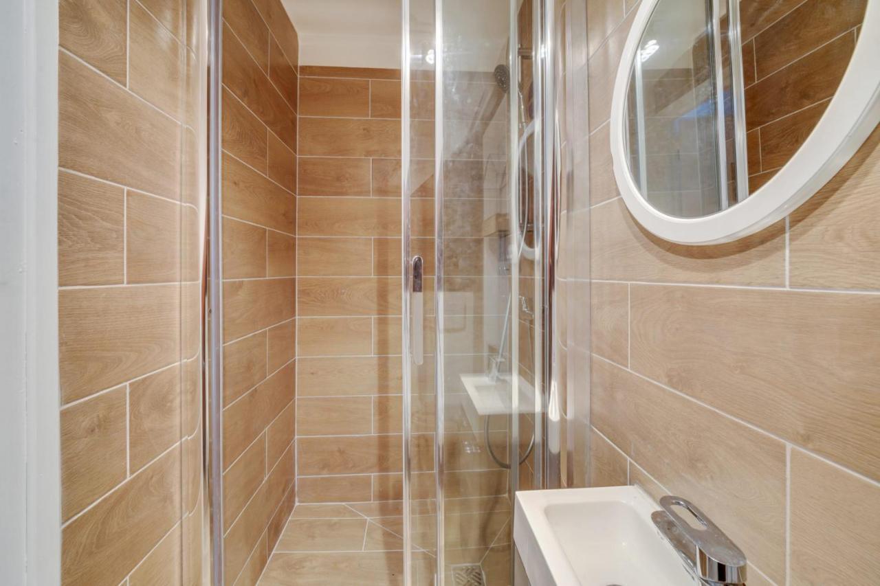 Loft In Heart Of Paris Moulin Rouge Apartment Екстериор снимка